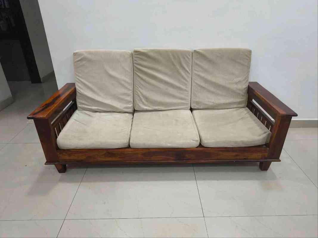 Seesham Wood 3 seaters sofa