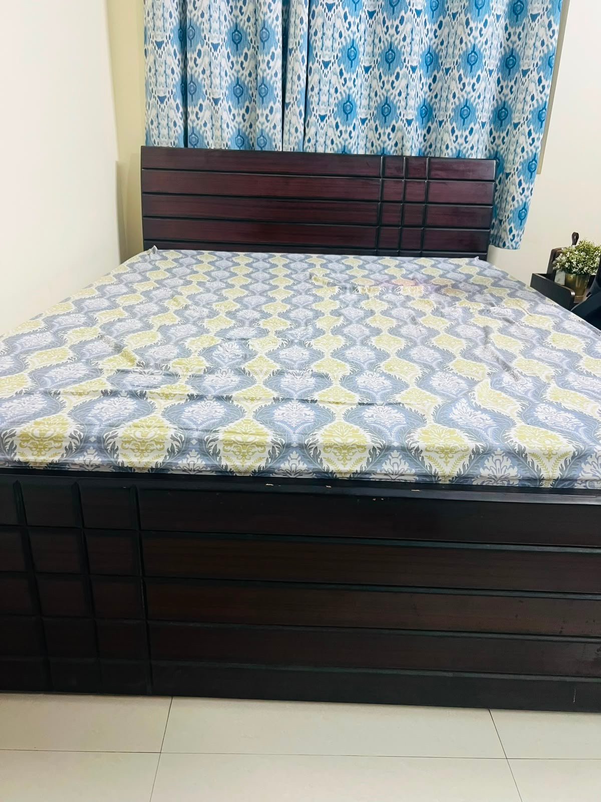 Queen Size Bed (With Storage)